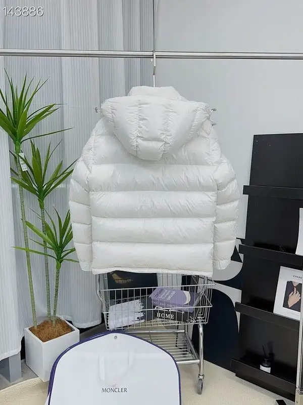 Moncler sz1-6 26yr299 (4)